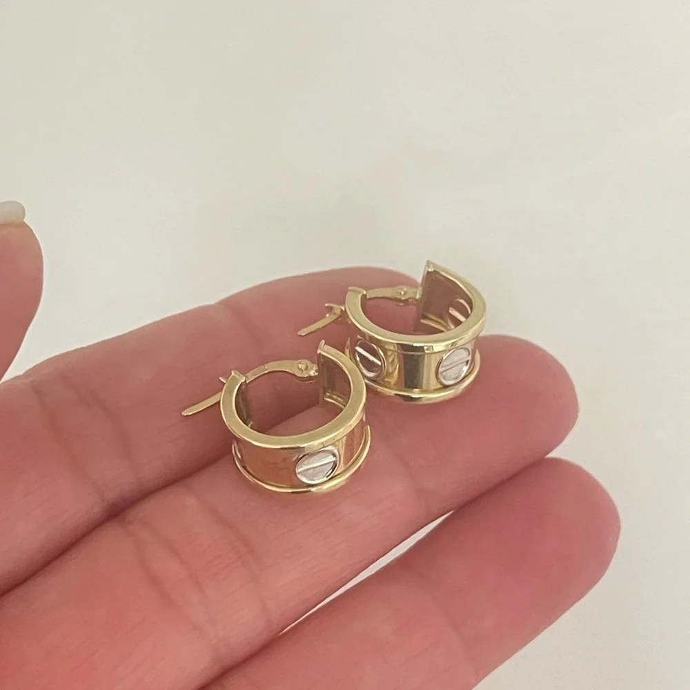 Solid 10k Gold Small Hoop Earrings PRICE FIRME - Picture 4 of 6